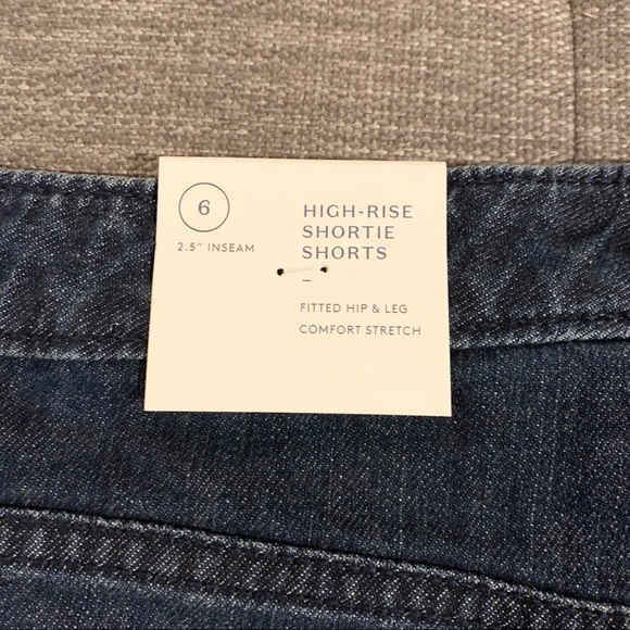 NWT Universal Threads high rise jean shorts 6 - Picture 8 of 9